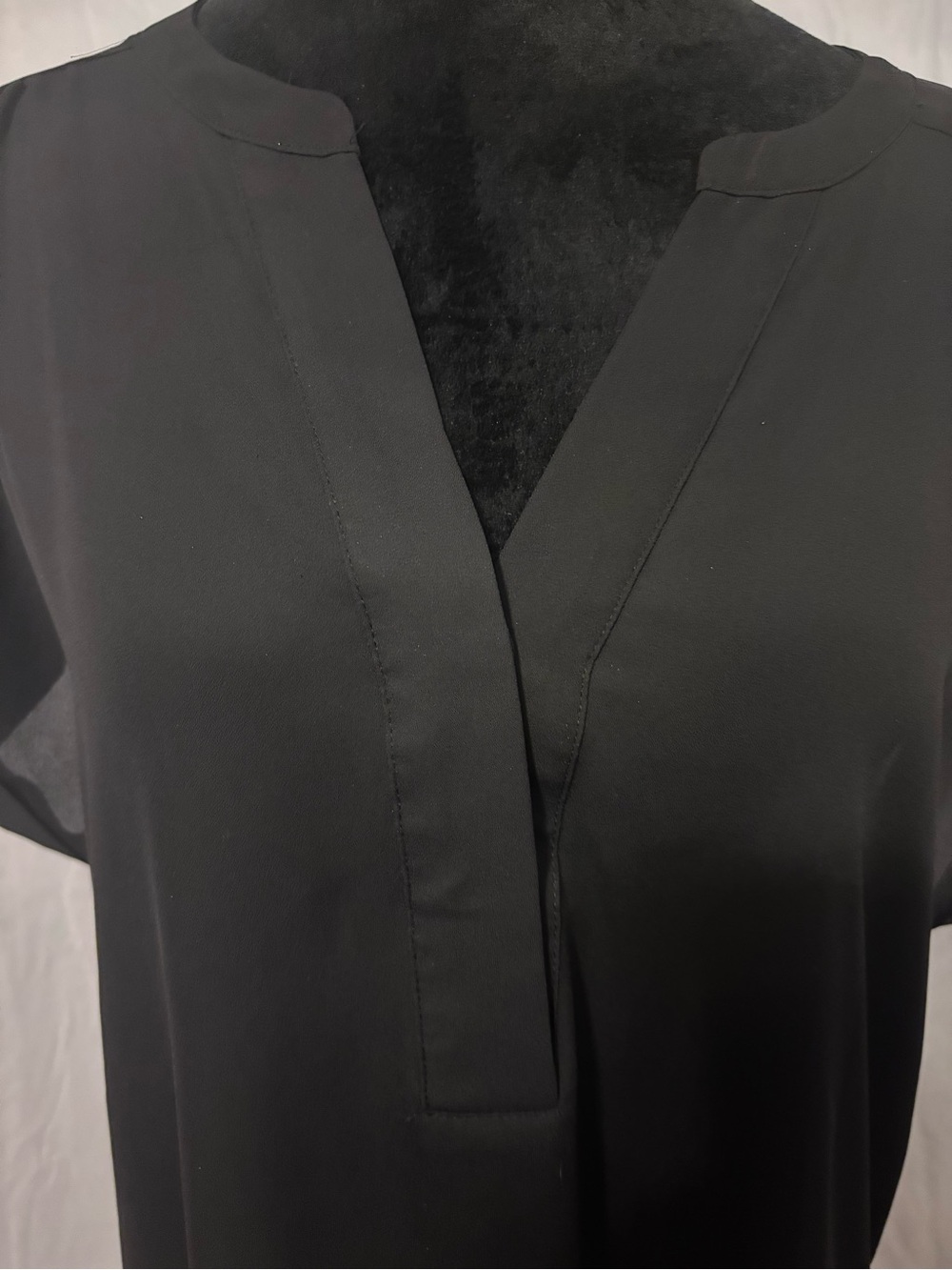 Apt. 9 Black V-Neck Short Sleeve Tunic Size XL - Picture 2 of 7